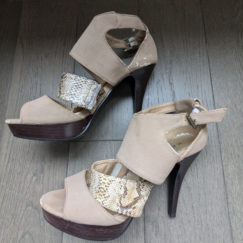 Rampage 4" Snakeskin Tan Cream Suede Open-Toe Heels, Size 7.5